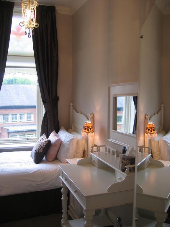 Shelbourne House Bed & Breakfast Harrogate Room photo