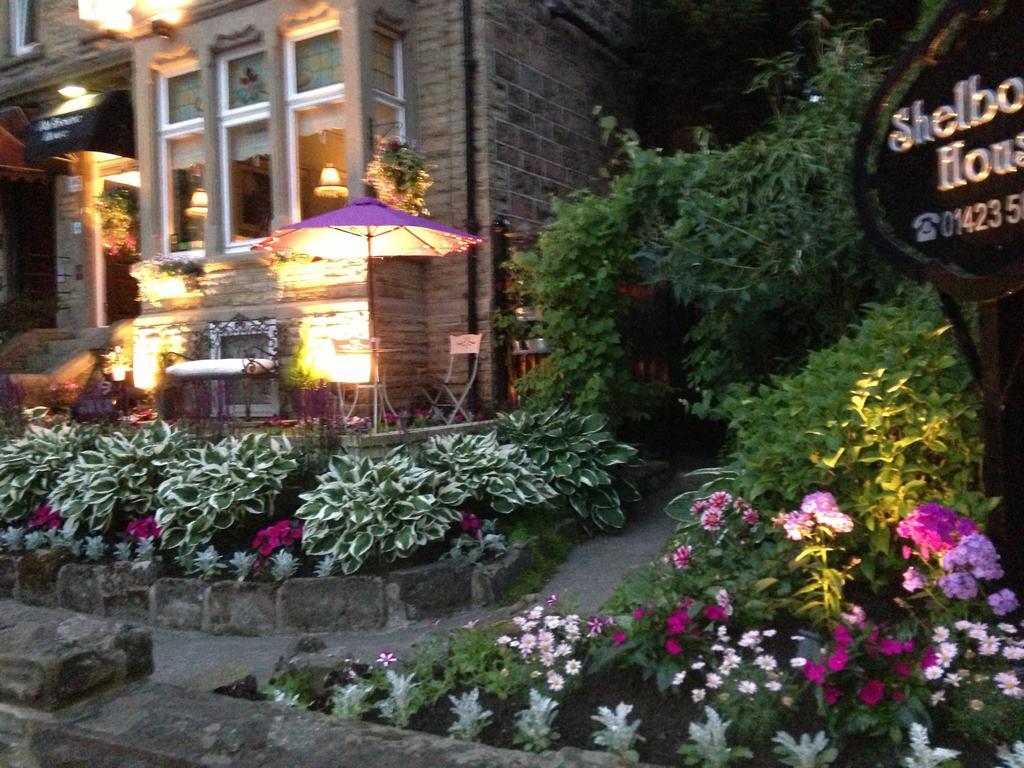 Shelbourne House Bed & Breakfast Harrogate Exterior photo